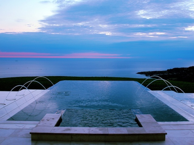 Pacific Palisades Infinity-Edge Pool Overlooking The Ocean